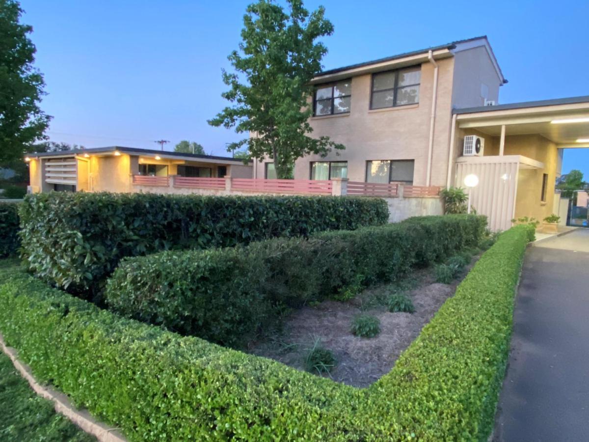 Country Gardens Motel Coonabarabran Εξωτερικό φωτογραφία