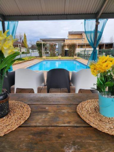 Country Gardens Motel Coonabarabran Εξωτερικό φωτογραφία